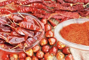 why spicy food burns