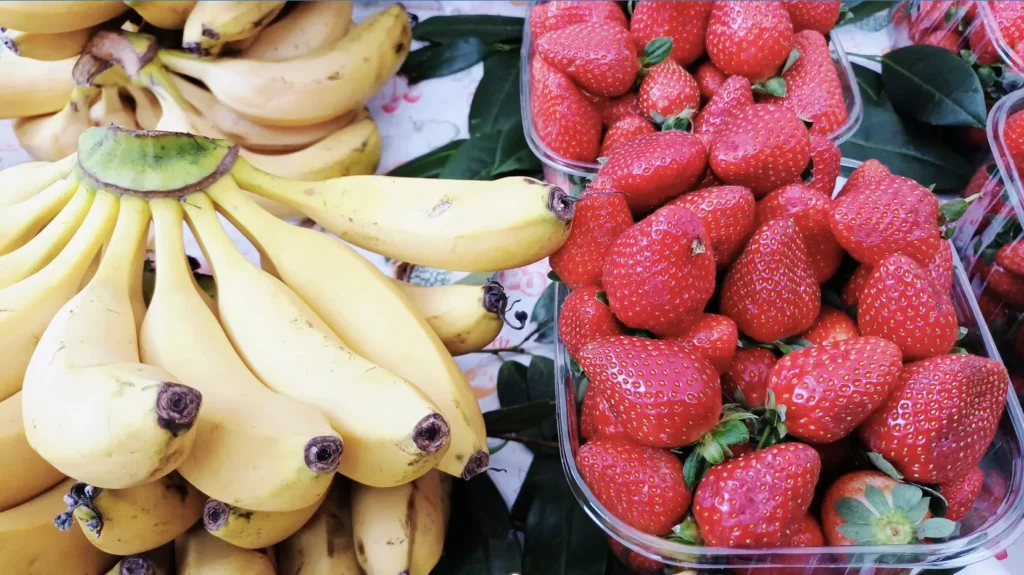 Best Overall: The Shocking Truth: Bananas Are Real Berries why bananas are berries strawberries are not